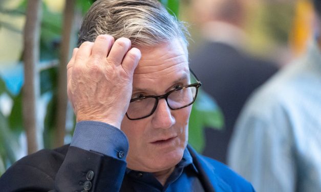 No n’hi ha prou amb la dimissió de Starmer